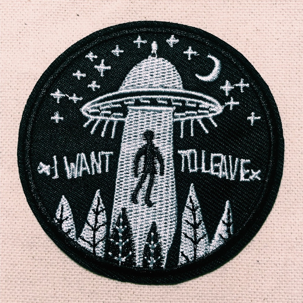 ❌ SOLD OUT ❌ 3/$15 I WANT TO TRAVEL IRON PATCH - Picture 1 of 2